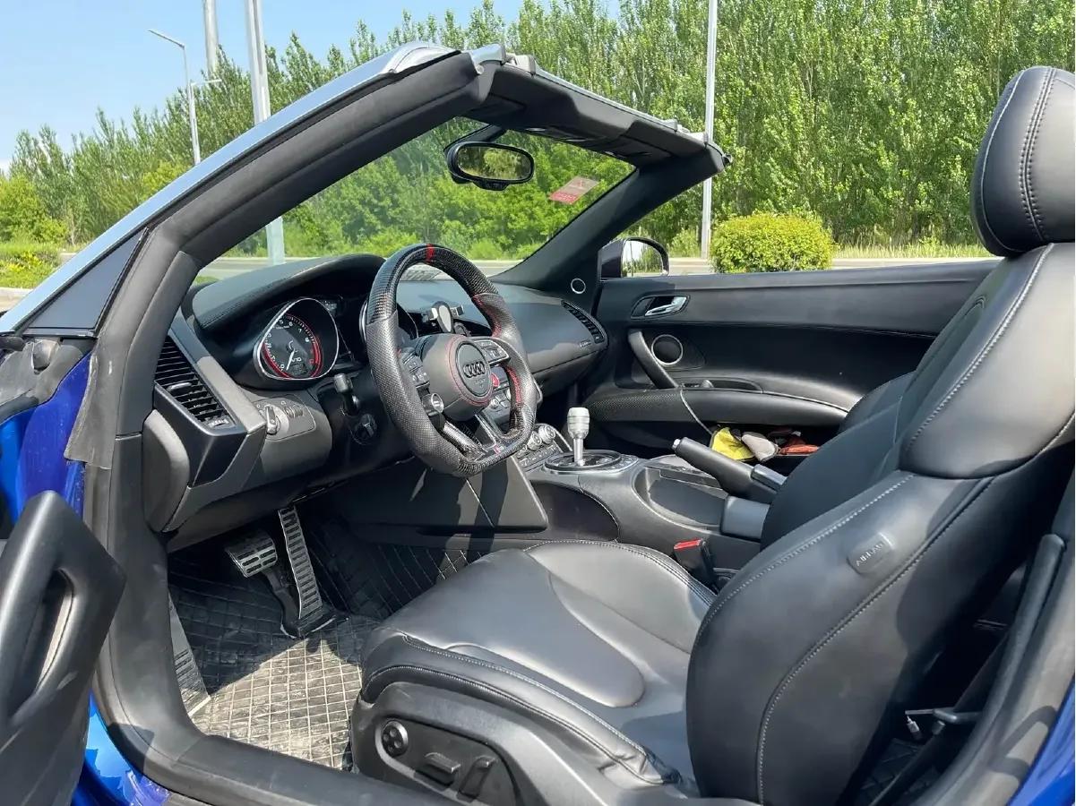 2011 Audi R8 5.2L 525HP V10 6AMT,autocango,china used car exporter,china ev exporter,chinese used car exporter,chinese used ev exporter