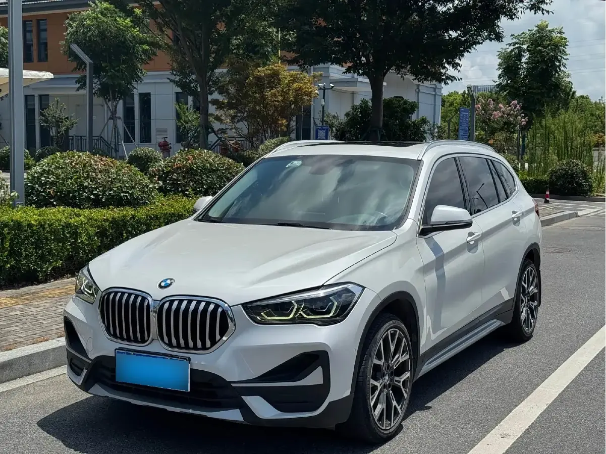 2020 BMW X1 2.0T 192HP L4 8AT