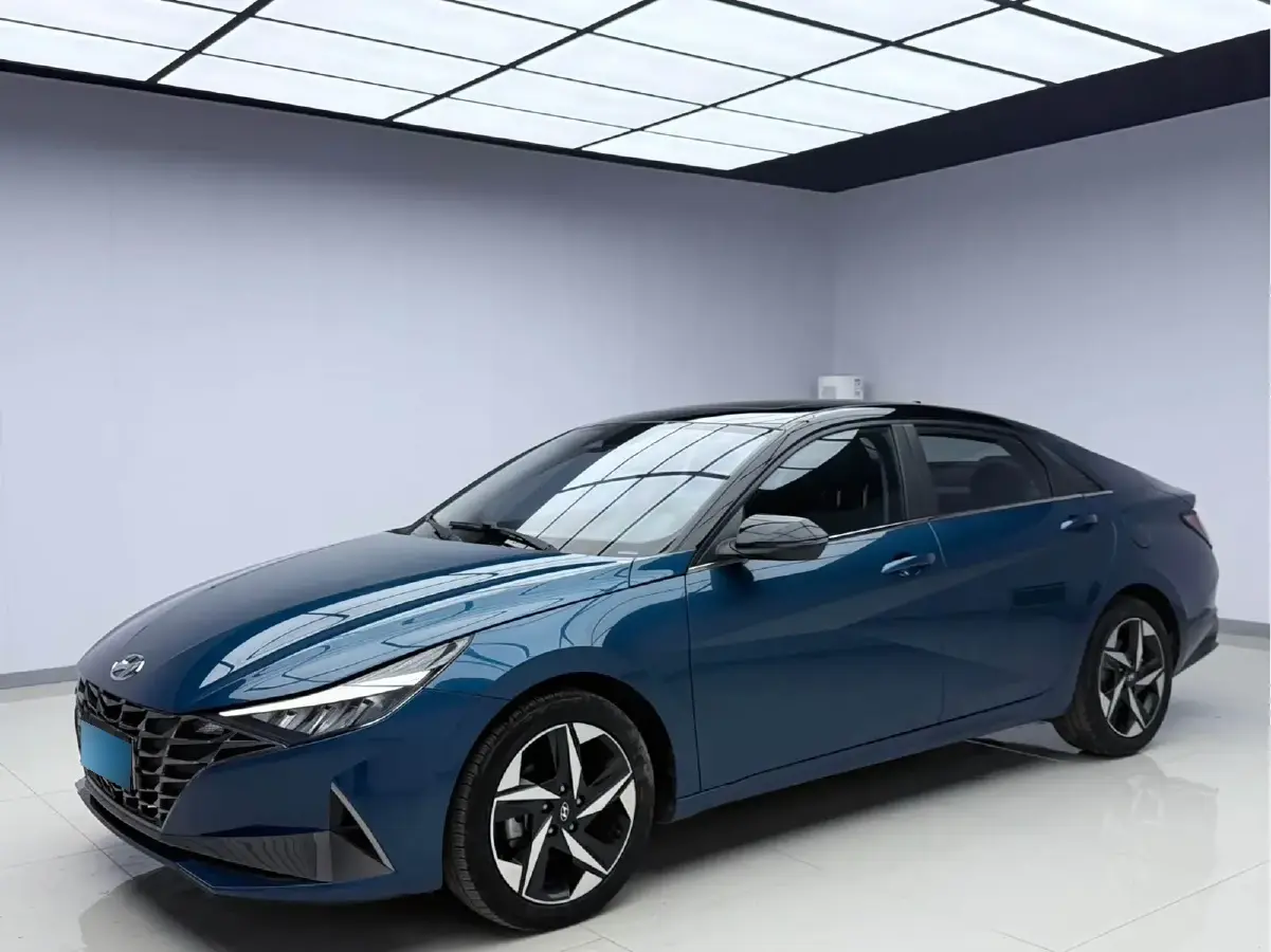 2022 Hyundai Elantra 1.5L 115HP L4 CVT