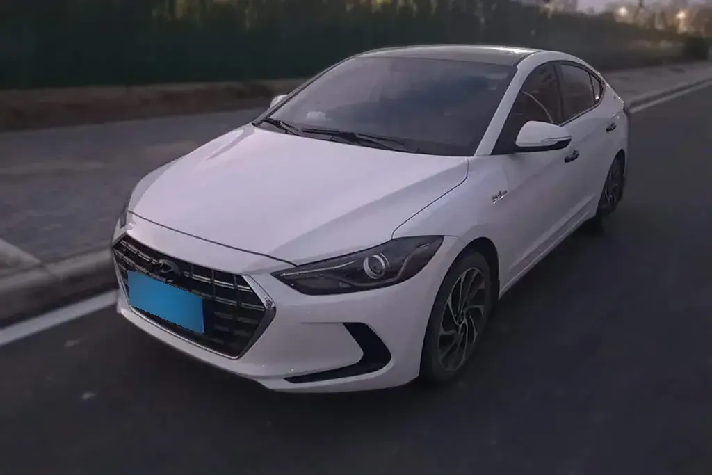 2020 Hyundai Elantra 1.5L 115HP L4 CVT