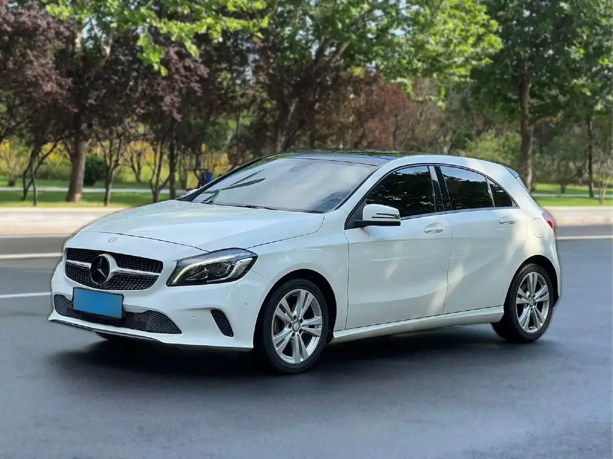2016 Mercedes-Benz A Class 1.6T 156HP L4 7DCT