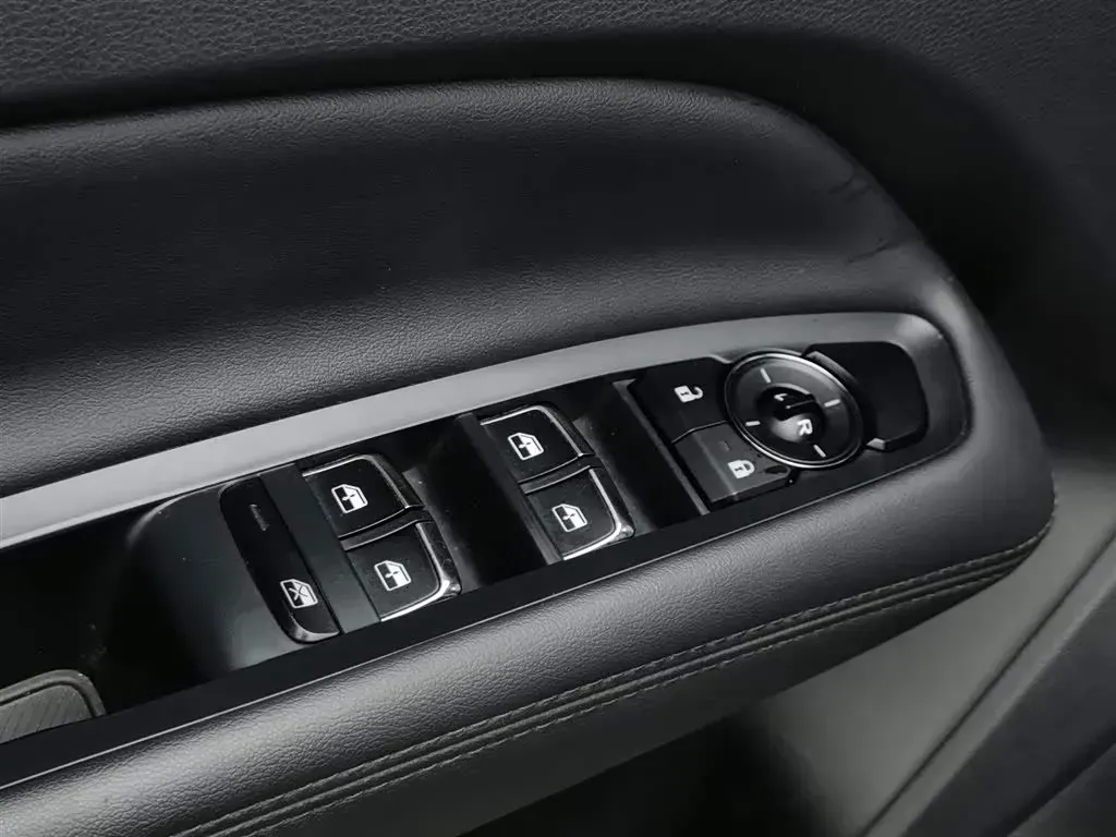 2022 Ford Equator Sport 1.5T 170HP L4 7DCT,autocango,china used car exporter,china ev exporter,chinese used car exporter,chinese used ev exporter