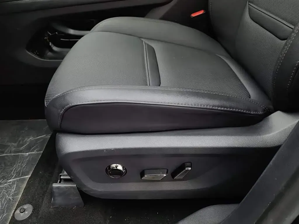 2022 Ford Equator Sport 1.5T 170HP L4 7DCT,autocango,china used car exporter,china ev exporter,chinese used car exporter,chinese used ev exporter