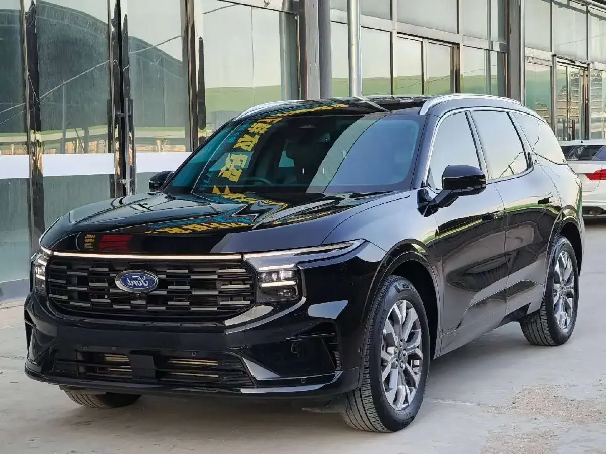 2023 Ford Edge 2.0T 252HP L4 8AT