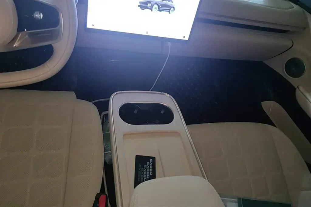 2024 Exceed Sterra ET REEV 156HP REEV 32KWH,autocango,china used car exporter,china ev exporter,chinese used car exporter,chinese used ev exporter