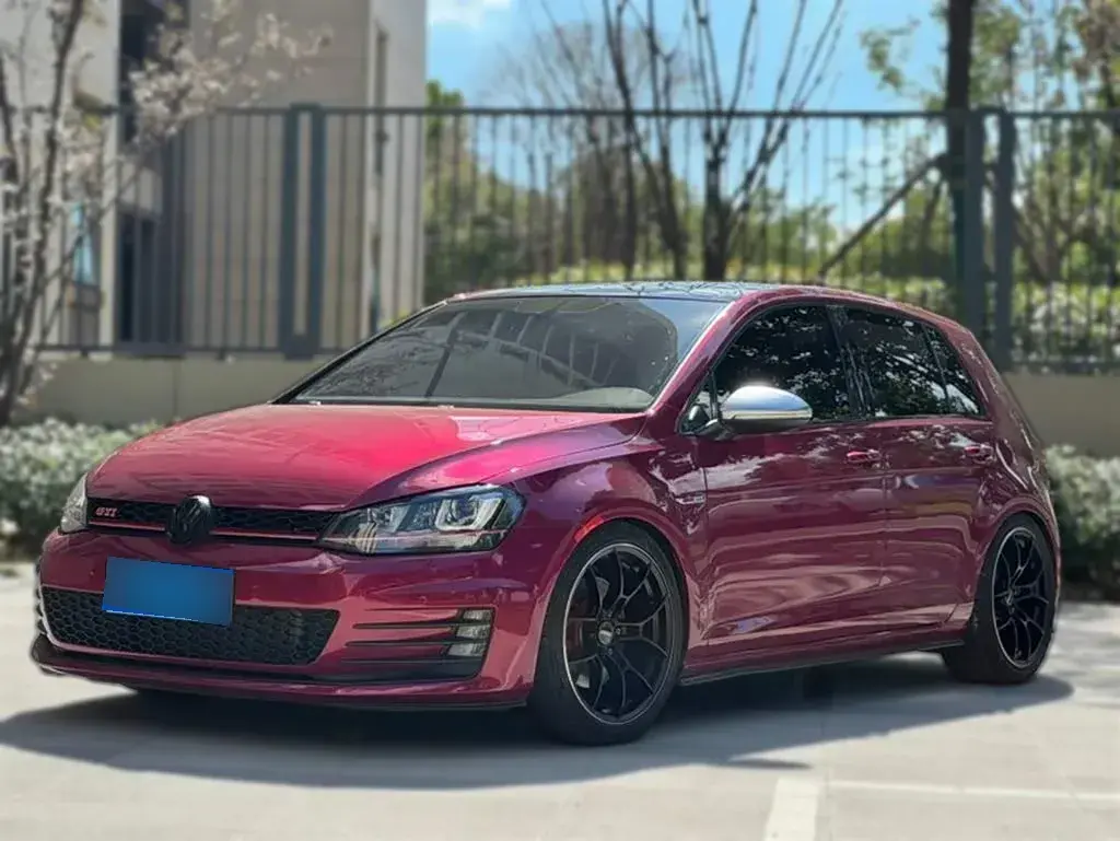 2016 Volkswagen GolfGTI 2.0T 220HP L4 7DCT