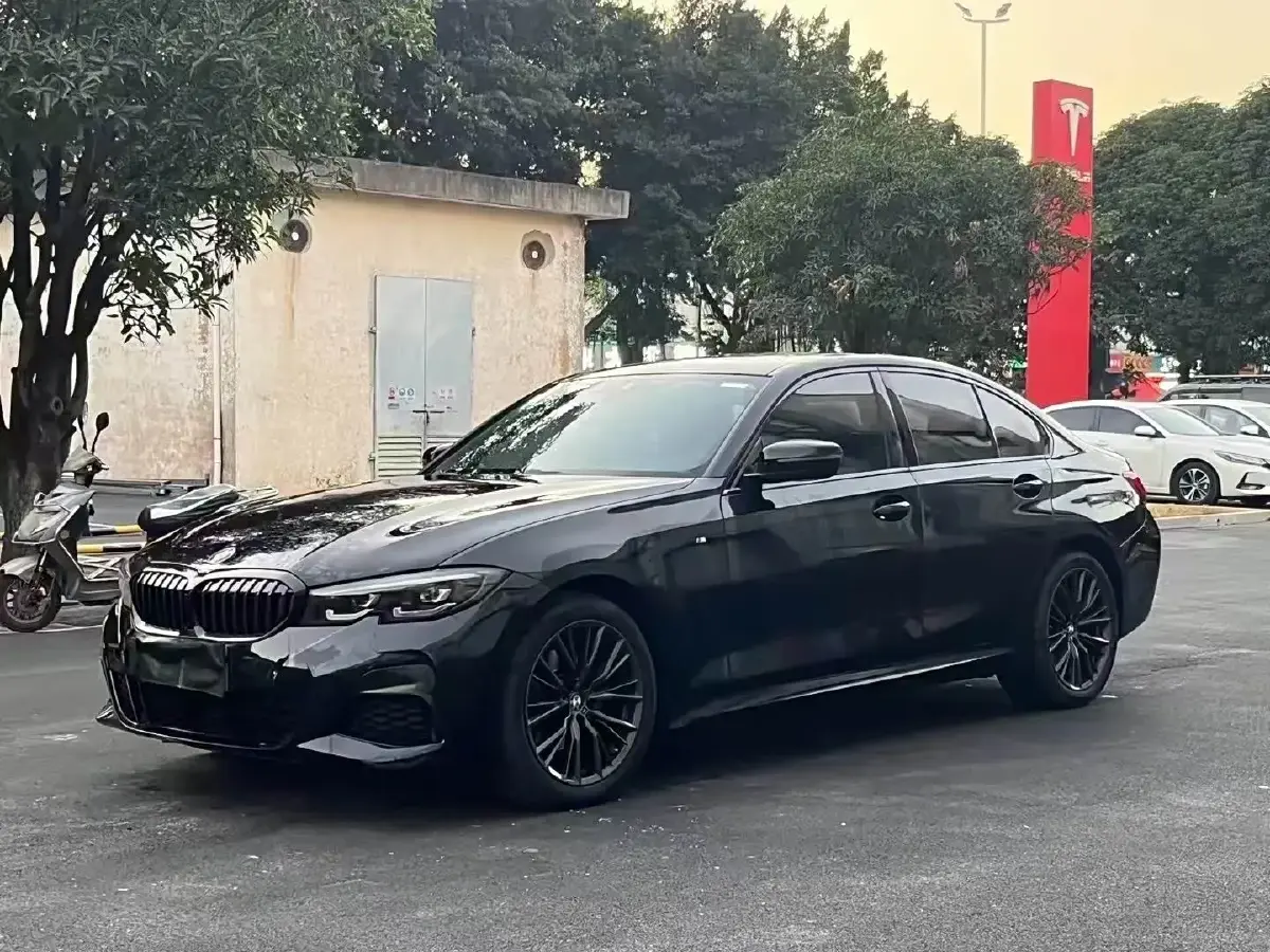 2022 BMW 3 Series 2.0T 184HP L4 8AT