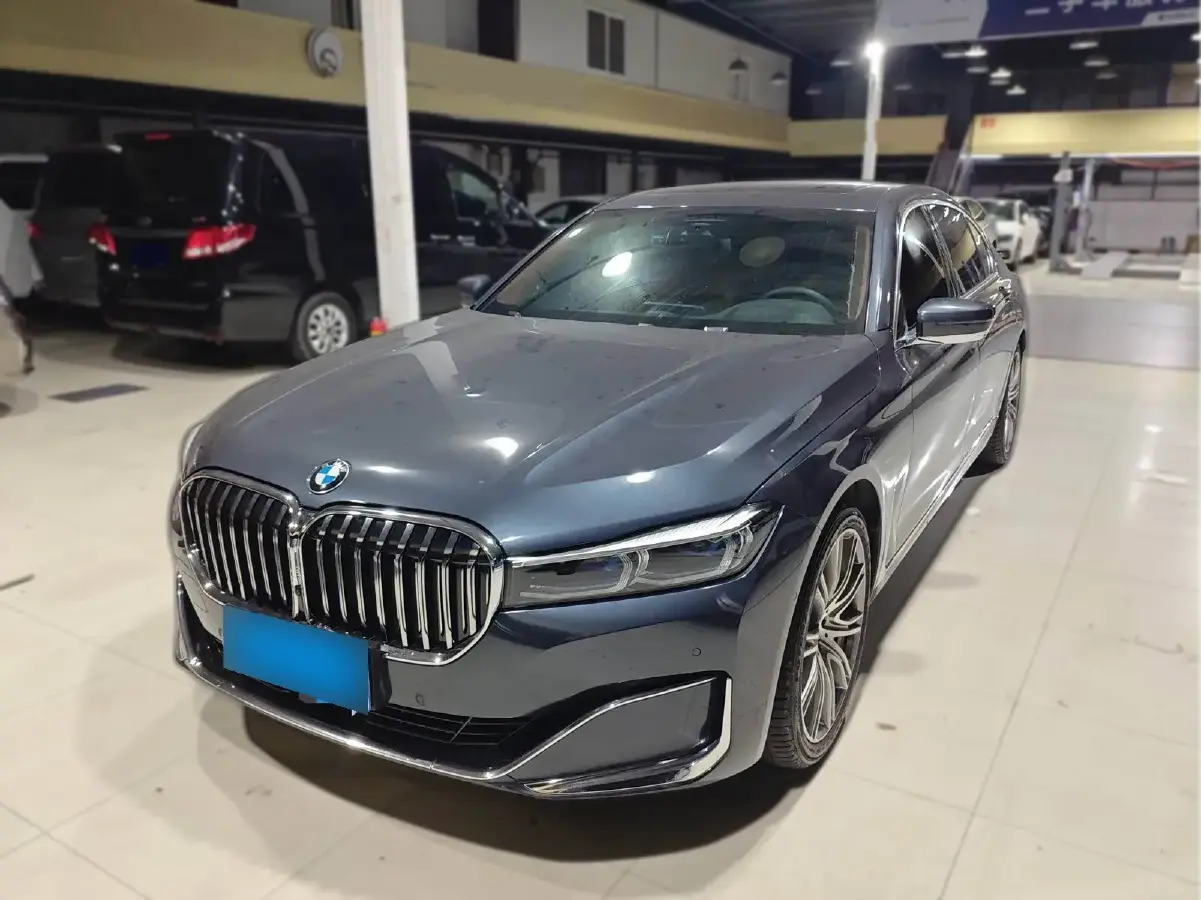 2019 BMW 7 Series 3.0T 340HP L6 8AT