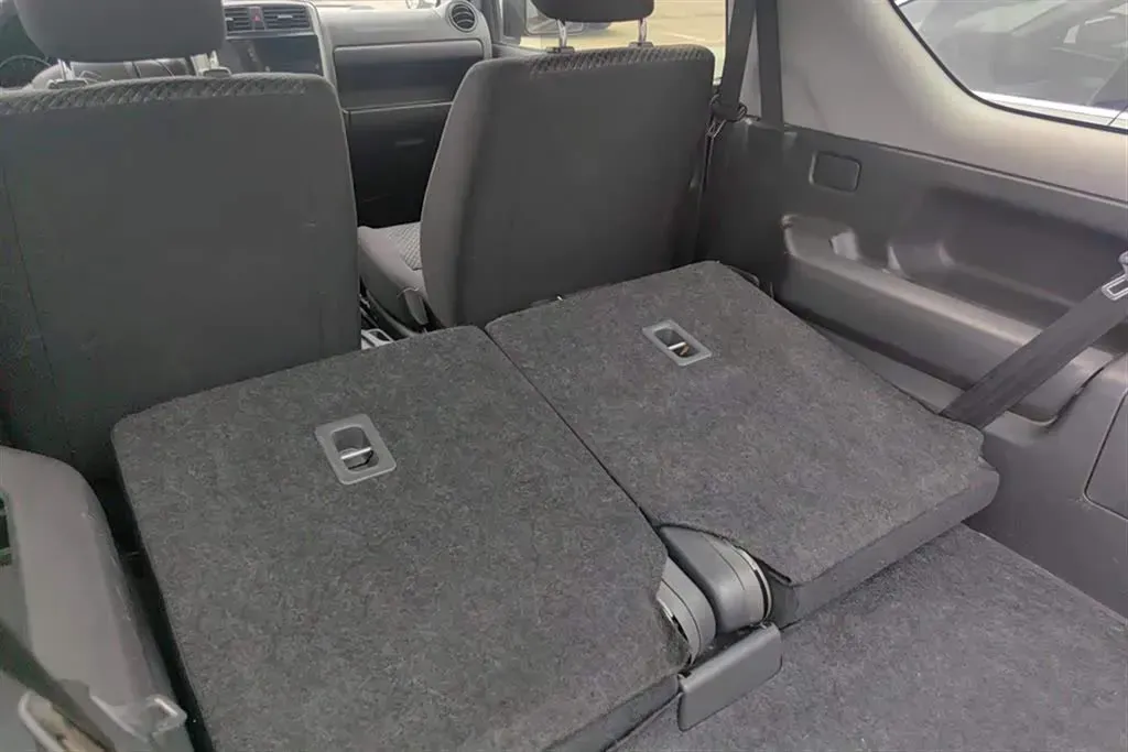 2015 Suzuki Jimny 1.3L 85HP L4 4AT,autocango,china used car exporter,china ev exporter,chinese used car exporter,chinese used ev exporter