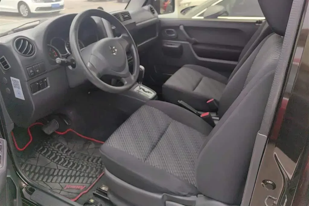 2015 Suzuki Jimny 1.3L 85HP L4 4AT,autocango,china used car exporter,china ev exporter,chinese used car exporter,chinese used ev exporter