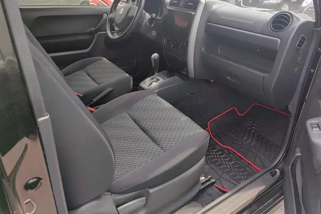 2015 Suzuki Jimny 1.3L 85HP L4 4AT,autocango,china used car exporter,china ev exporter,chinese used car exporter,chinese used ev exporter