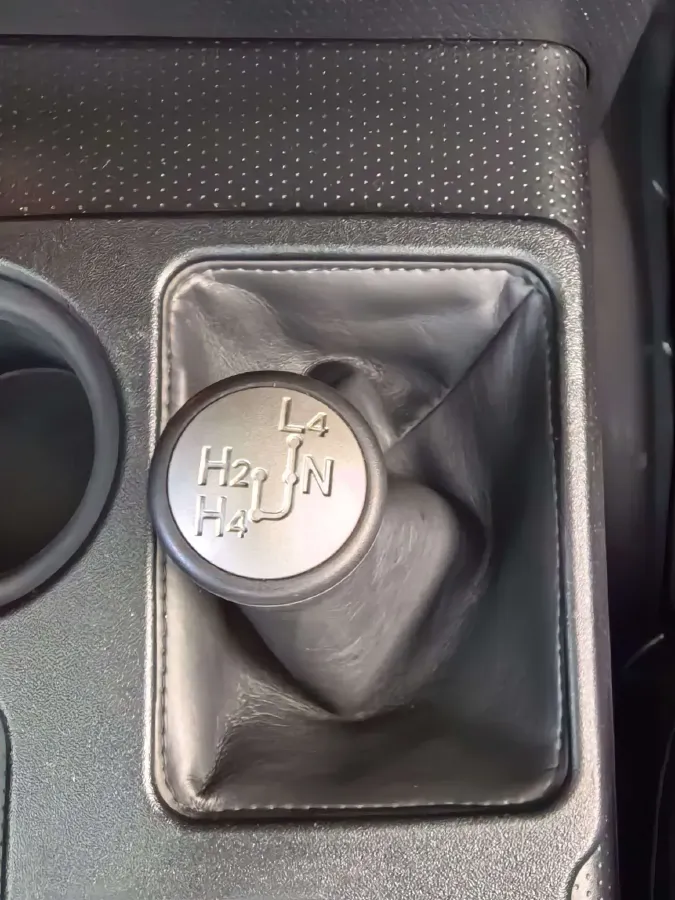 2010 Toyota FJ Cruiser 4.0L 272HP V6 5AT,autocango,china used car exporter,china ev exporter,chinese used car exporter,chinese used ev exporter