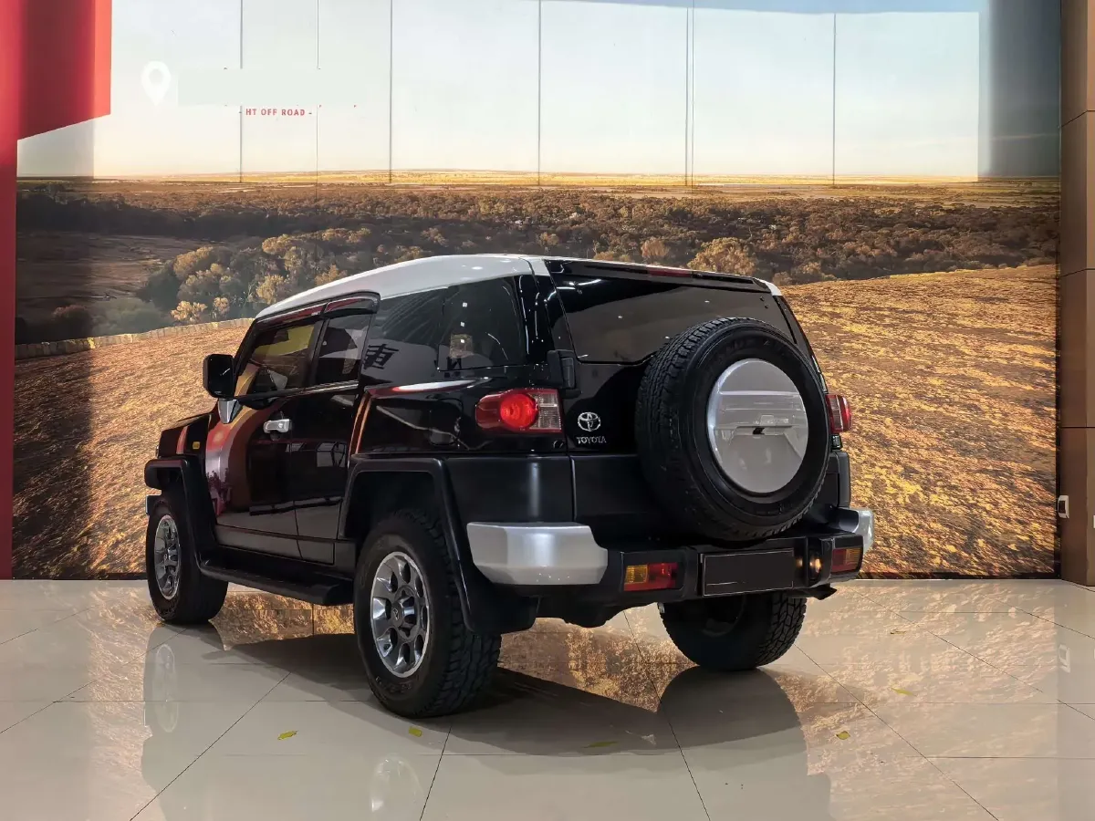 2010 Toyota FJ Cruiser 4.0L 272HP V6 5AT,autocango,china used car exporter,china ev exporter,chinese used car exporter,chinese used ev exporter