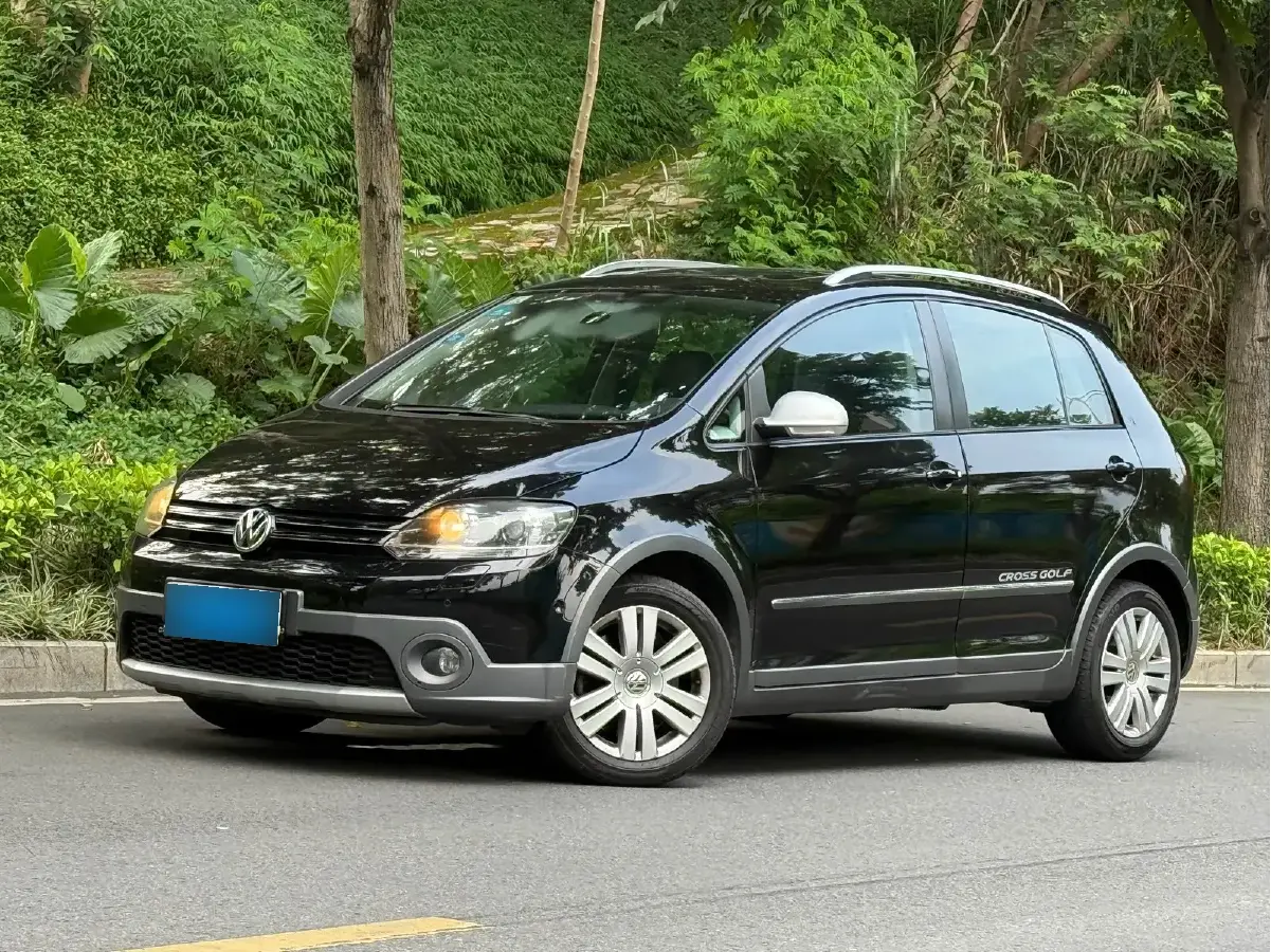 2011 Volkswagen Golf 1.4T 160HP L4 7DCT