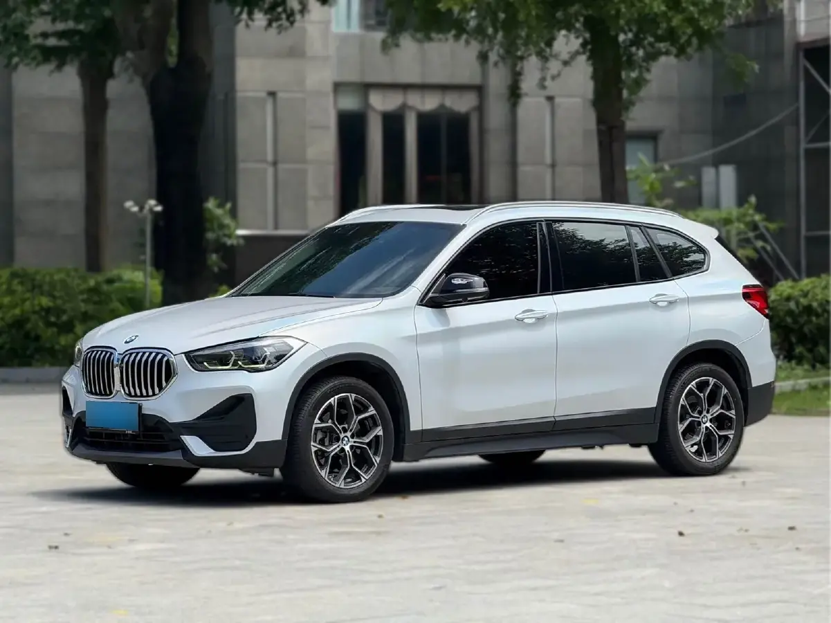 2022 BMW X1 2.0T 192HP L4 7DCT