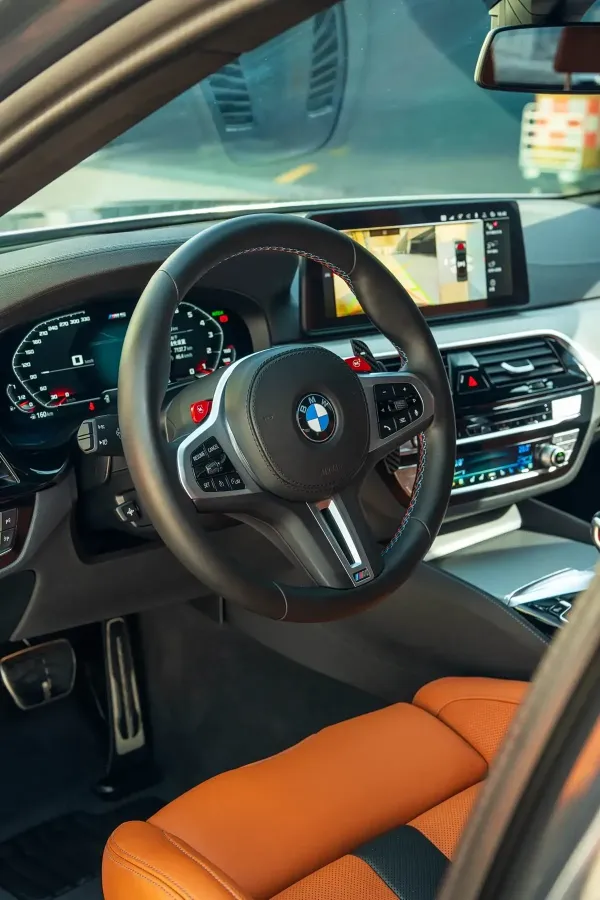 2021 BMW M5 4.4T 600HP V8 8AT,autocango,china used car exporter,china ev exporter,chinese used car exporter,chinese used ev exporter