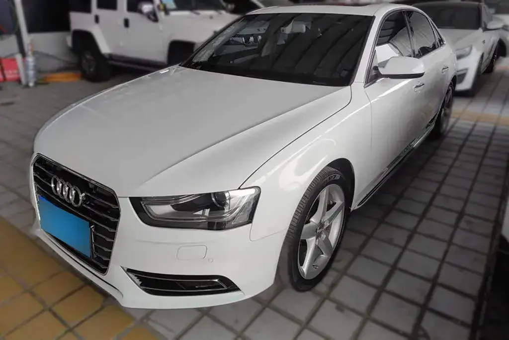 2015 Audi A4L 2.0T 180HP L4 CVT