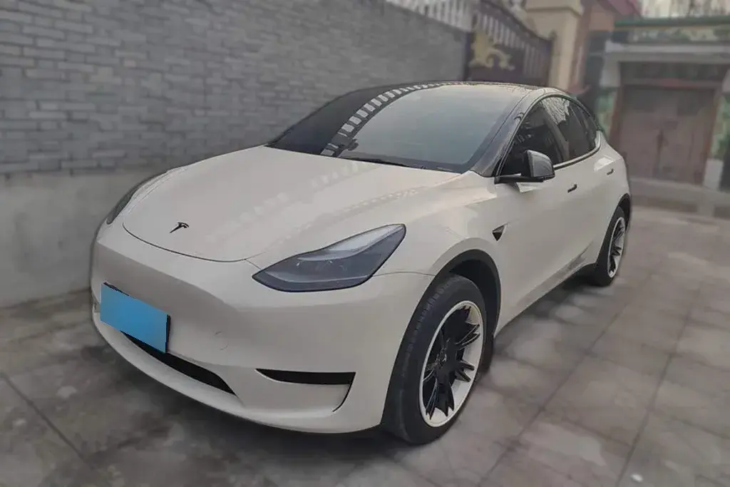 2024 Tesla Model Y BEV 60KWH