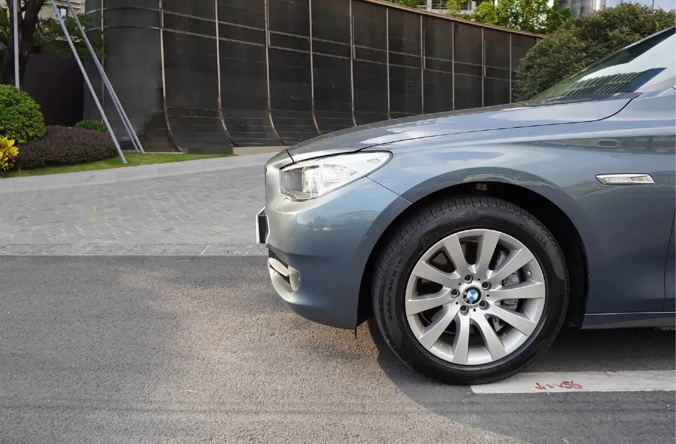 2013 BMW 5 Series GT 3.0T 306HP L6 8AT,autocango,china used car exporter,china ev exporter,chinese used car exporter,chinese used ev exporter