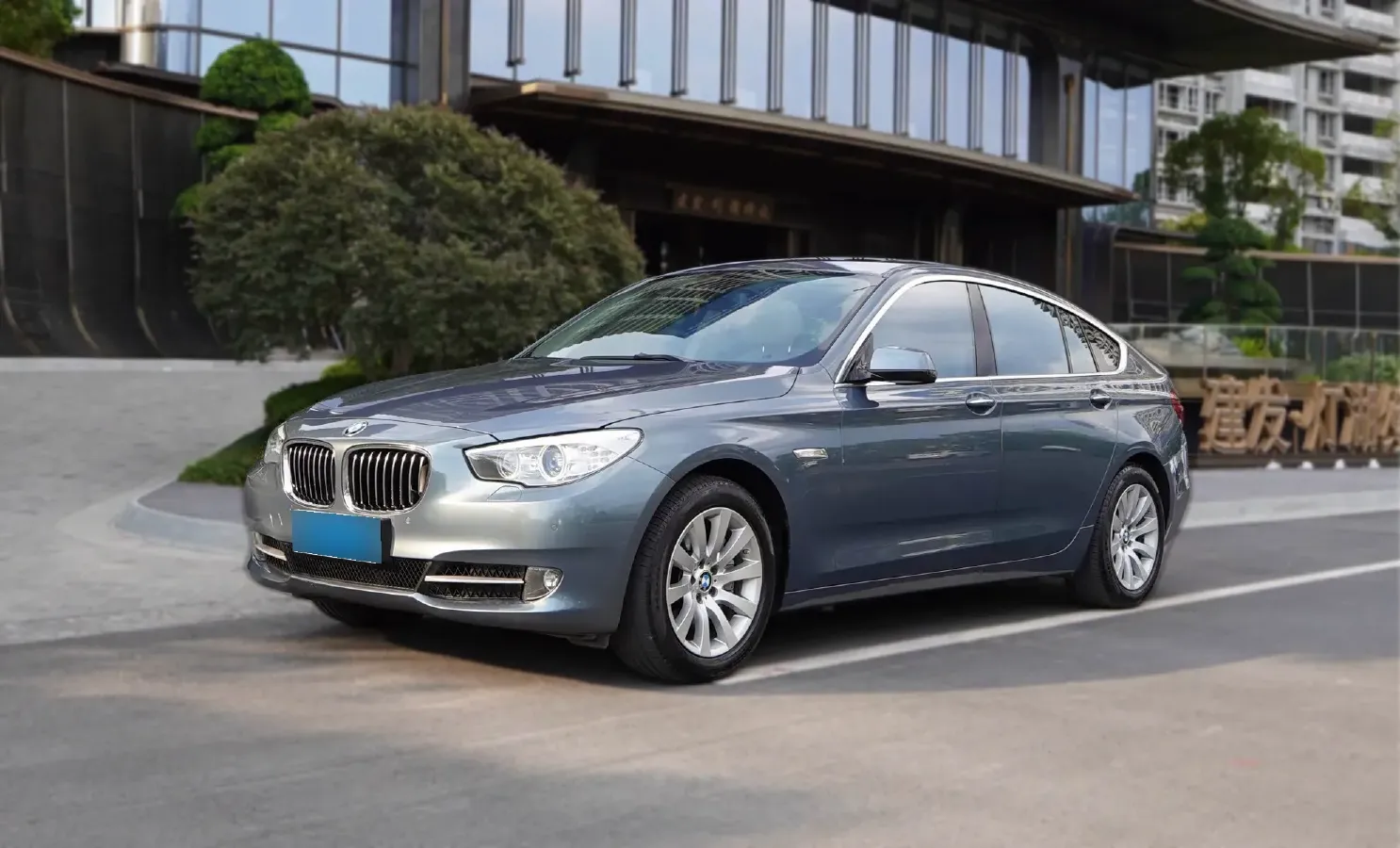 2013 BMW 5 Series GT 3.0T 306HP L6 8AT,autocango,china used car exporter,china ev exporter,chinese used car exporter,chinese used ev exporter