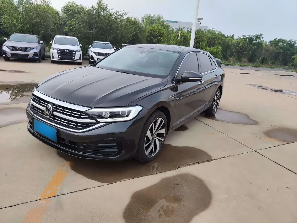 2024 Volkswagen Sagitar 1.5T 160HP L4 7DCT