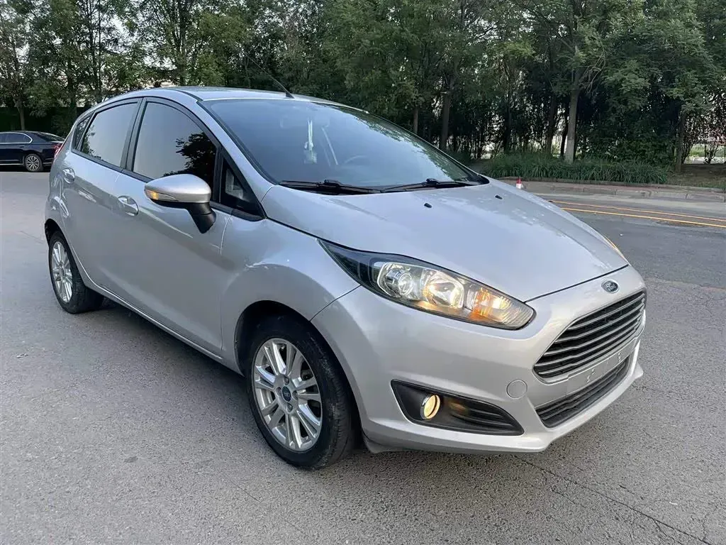2013 Ford Fiesta 1.5L 110HP L4 6DCT,autocango,china used car exporter,china ev exporter,chinese used car exporter,chinese used ev exporter