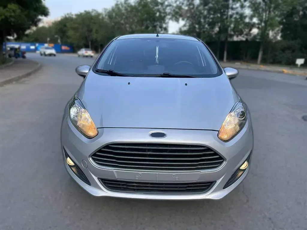 2013 Ford Fiesta 1.5L 110HP L4 6DCT,autocango,china used car exporter,china ev exporter,chinese used car exporter,chinese used ev exporter