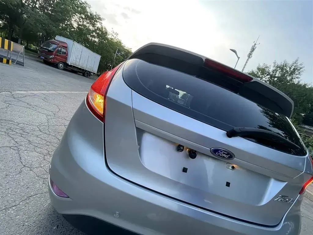 2013 Ford Fiesta 1.5L 110HP L4 6DCT,autocango,china used car exporter,china ev exporter,chinese used car exporter,chinese used ev exporter