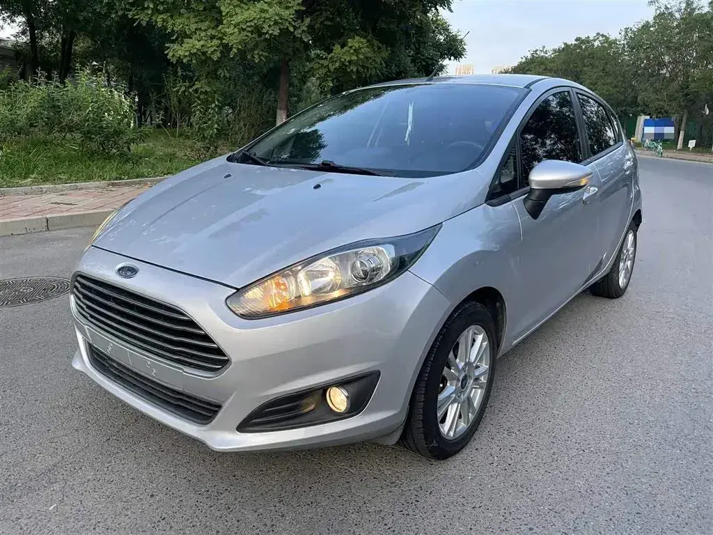2013 Ford Fiesta 1.5L 110HP L4 6DCT