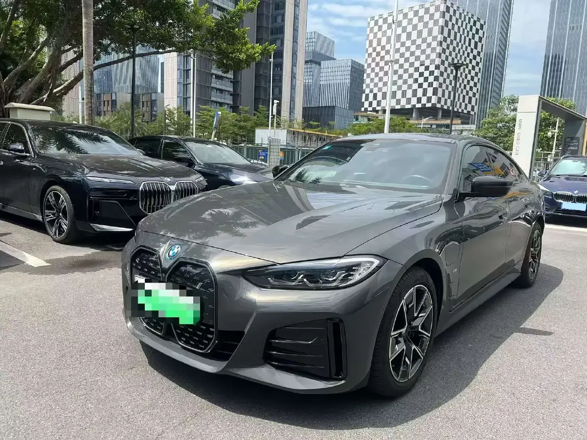 2022 BMW i4 BEV 83.9KWH