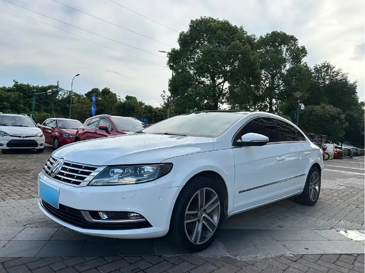 2015 Volkswagen CC 2.0T 200HP L4 6DCT
