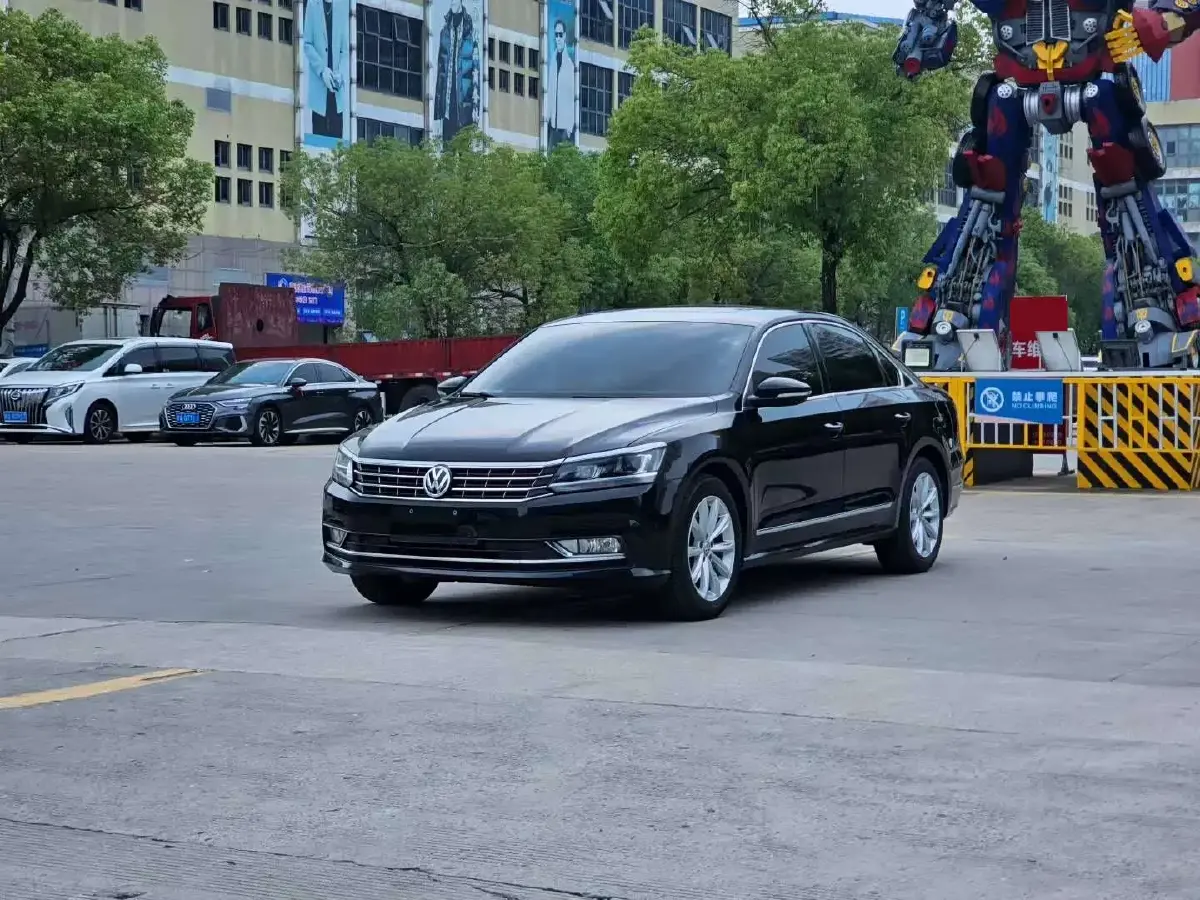 2017 Volkswagen Passat 1.4T 150HP L4 7DCT