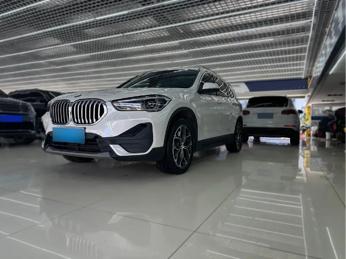 2021 BMW X1 2.0T 192HP L4 8AT