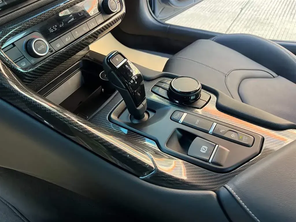 2022 Toyota Supra 2.0T 197HP L4 8AT,autocango,china used car exporter,china ev exporter,chinese used car exporter,chinese used ev exporter