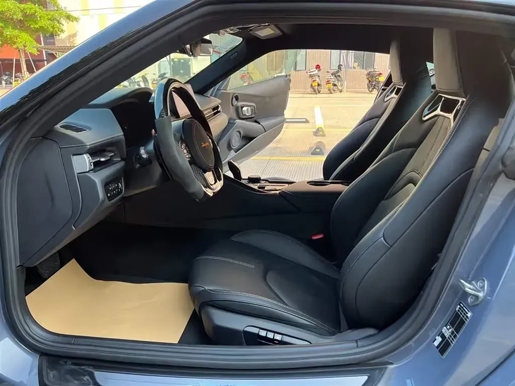 2022 Toyota Supra 2.0T 197HP L4 8AT,autocango,china used car exporter,china ev exporter,chinese used car exporter,chinese used ev exporter