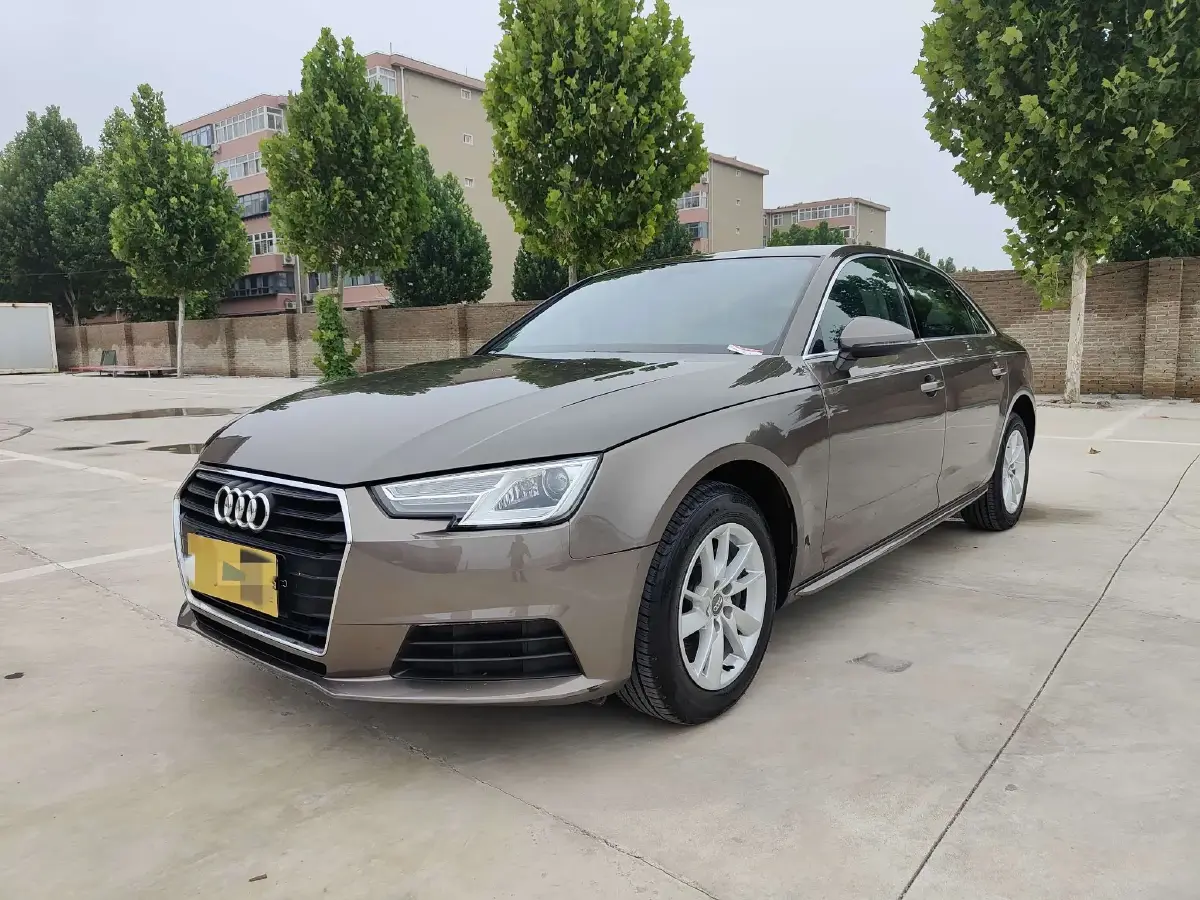 2017 Audi A4L 2.0T 190HP L4 7DCT
