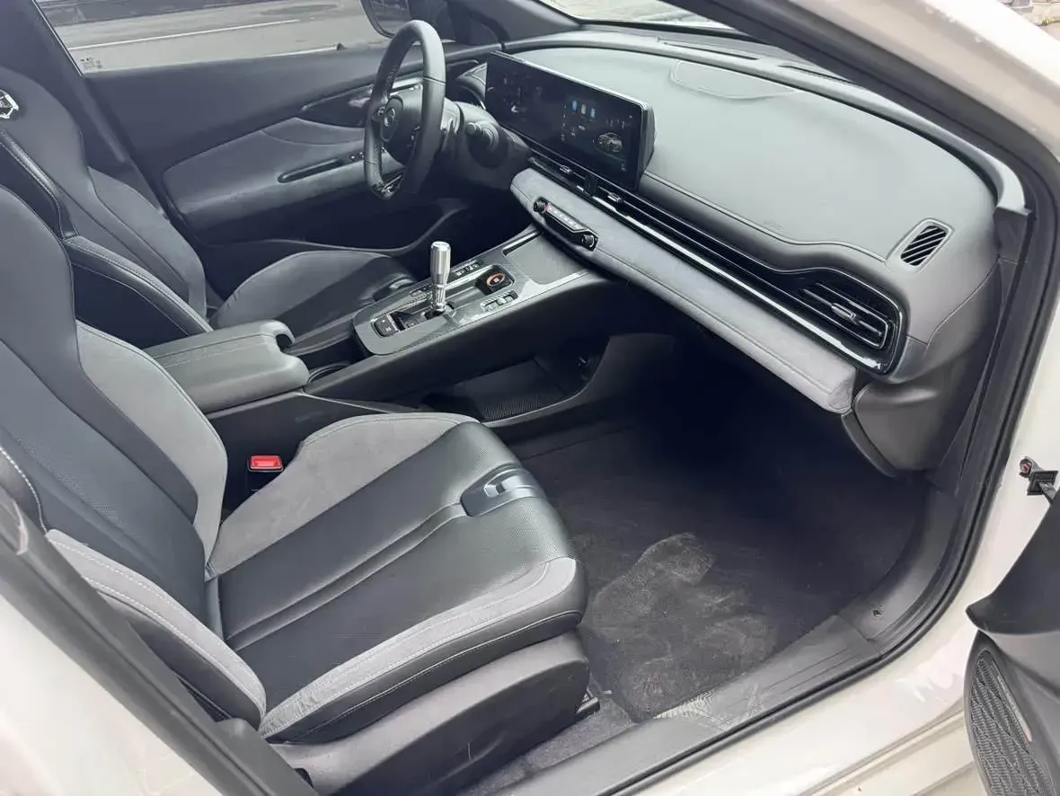 2023 GAC Trumpchi Empow 2.0T 265HP L4 8AT,autocango,china used car exporter,china ev exporter,chinese used car exporter,chinese used ev exporter