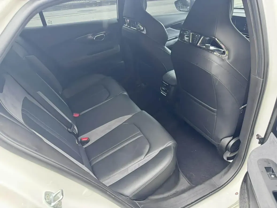 2023 GAC Trumpchi Empow 2.0T 265HP L4 8AT,autocango,china used car exporter,china ev exporter,chinese used car exporter,chinese used ev exporter