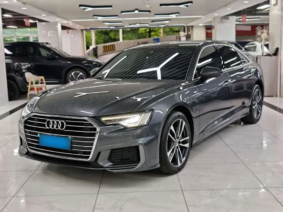 2021 Audi A6L 2.0T 190HP L4 7DCT