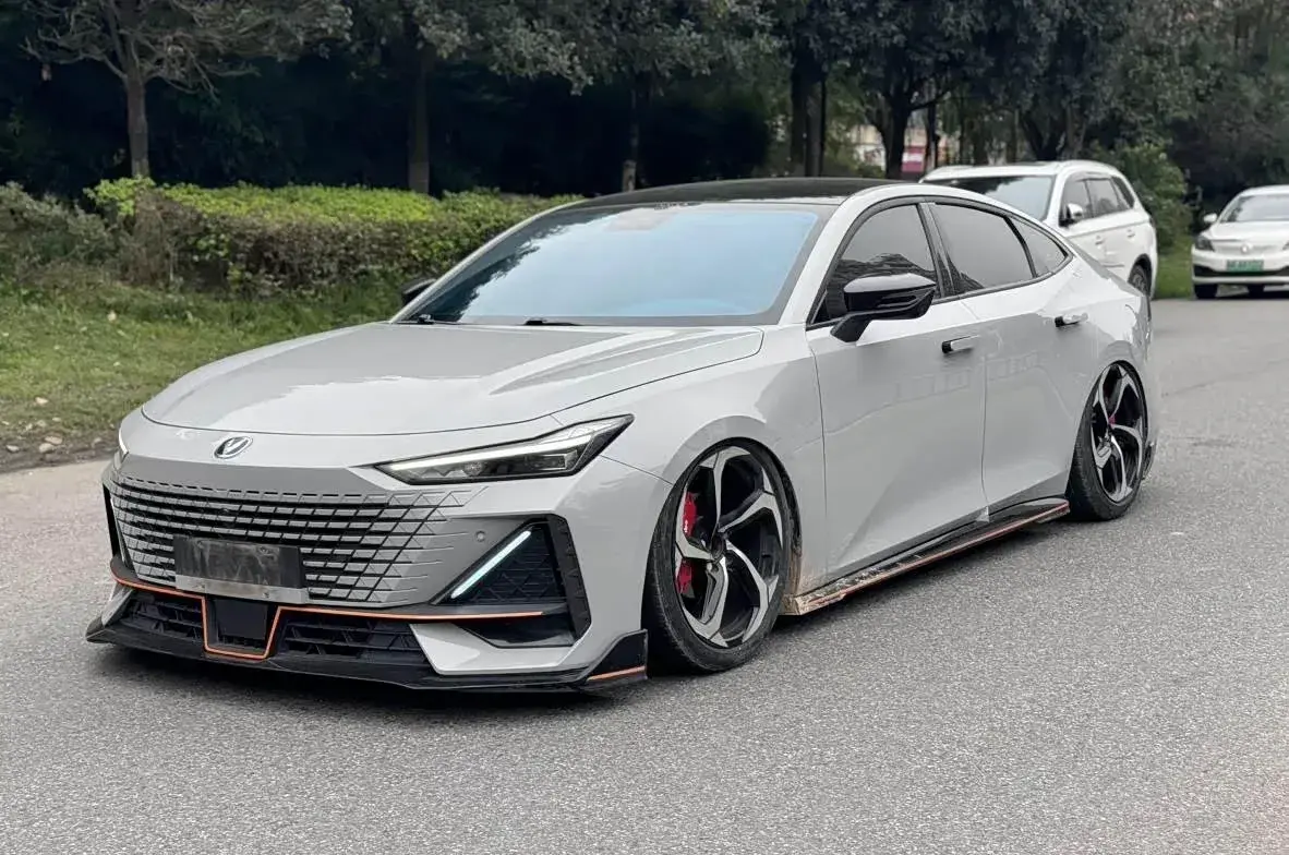 2022 ChangAn UNI-V 1.5T 188HP L4 7DCT