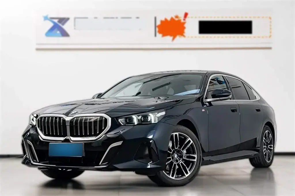 2024 BMW 5 Series 2.0T 190HP L4 8AT