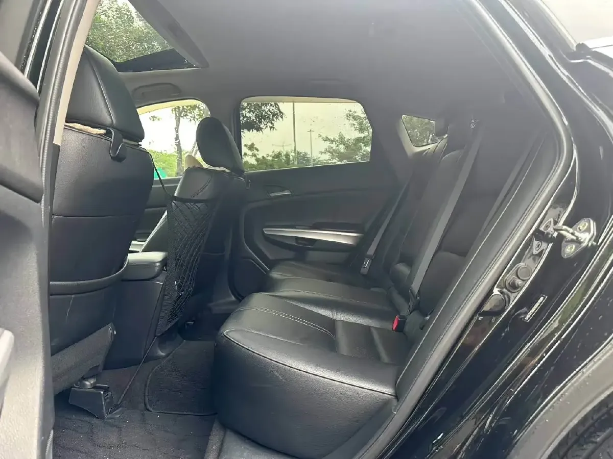 2012 Honda Crosstour 2.4L 197HP L4 5AT,autocango,china used car exporter,china ev exporter,chinese used car exporter,chinese used ev exporter