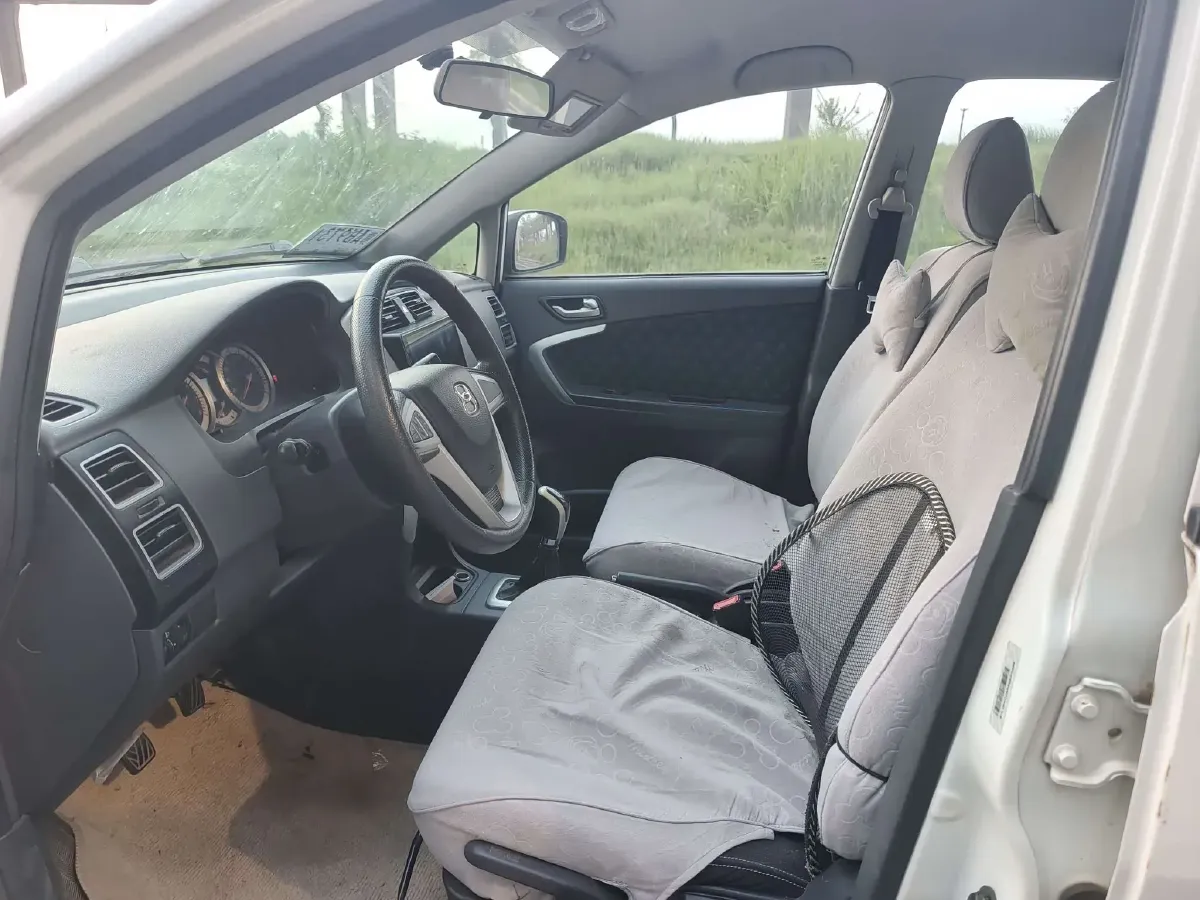 2014 Suzuki Liana A6 1.4L 101HP L4 5MT,autocango,china used car exporter,china ev exporter,chinese used car exporter,chinese used ev exporter