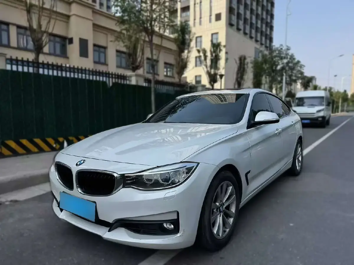 2013 BMW 3 Series GT 2.0T 184HP L4 8AT