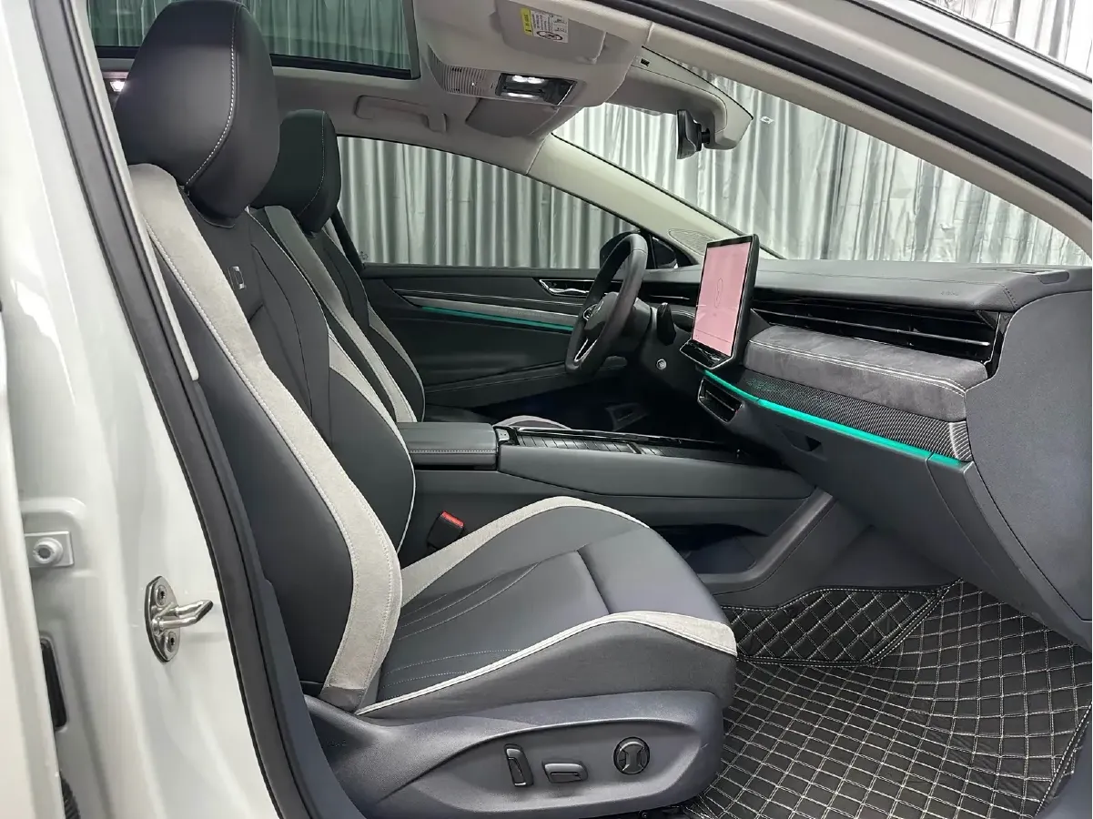 2024 Volkswagen ID.7 Vizzion BEV 84.8KWH,autocango,china used car exporter,china ev exporter,chinese used car exporter,chinese used ev exporter