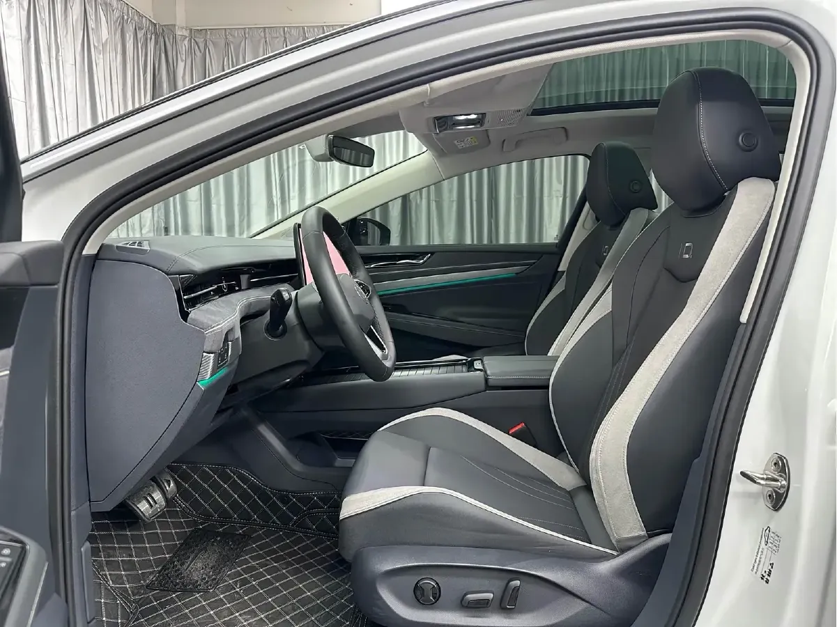 2024 Volkswagen ID.7 Vizzion BEV 84.8KWH,autocango,china used car exporter,china ev exporter,chinese used car exporter,chinese used ev exporter