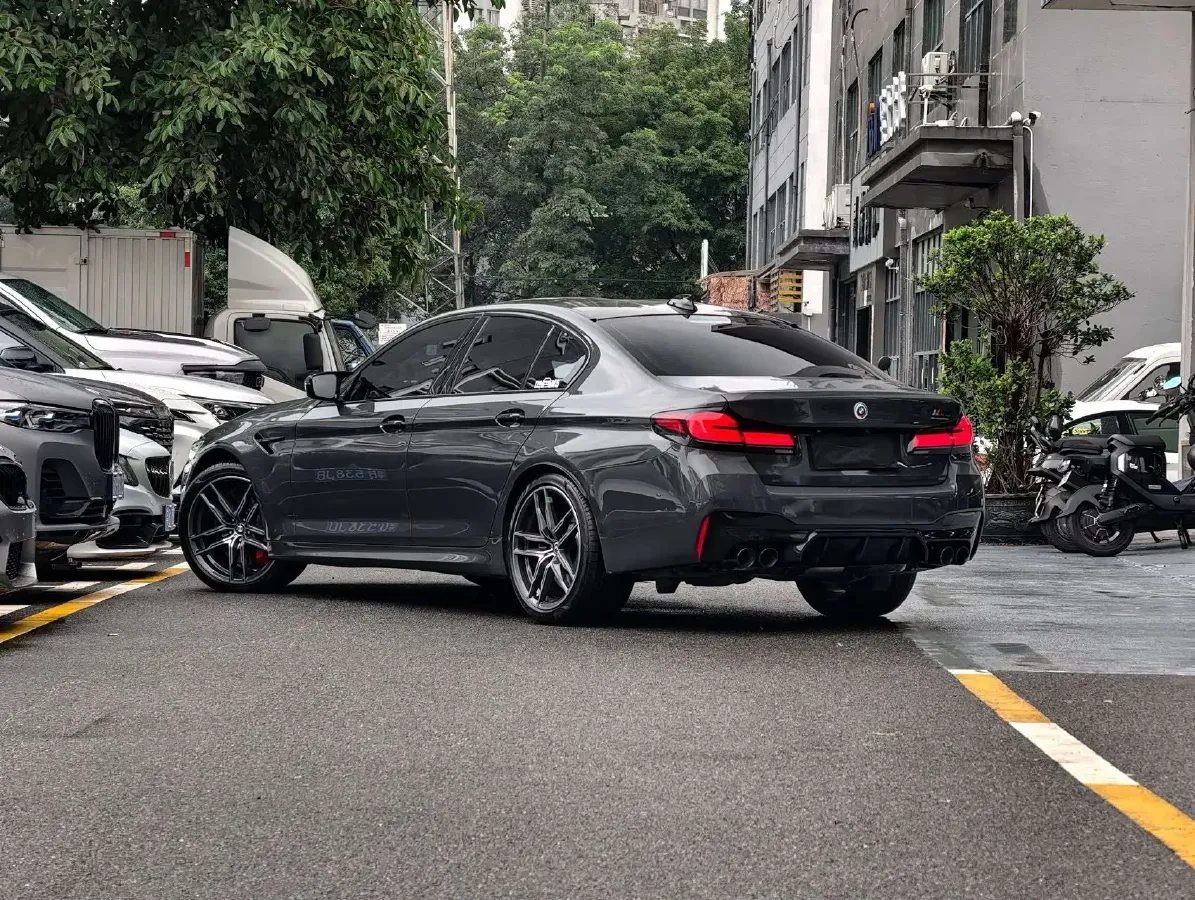 2021 BMW M5 4.4T 600HP V8 8AT,autocango,china used car exporter,china ev exporter,chinese used car exporter,chinese used ev exporter