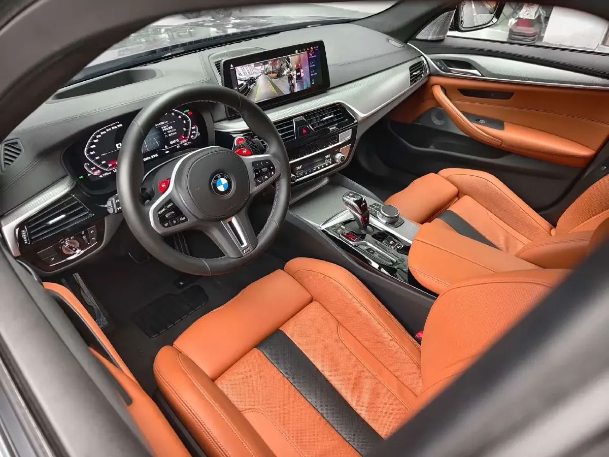 2021 BMW M5 4.4T 600HP V8 8AT,autocango,china used car exporter,china ev exporter,chinese used car exporter,chinese used ev exporter
