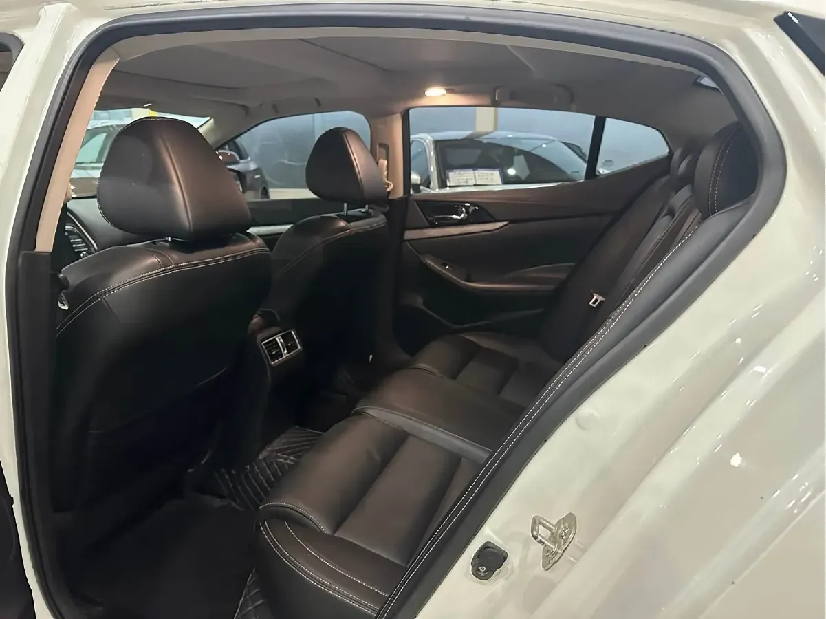 2016 Nissan Maxima 2.5L 186HP L4 CVT,autocango,china used car exporter,china ev exporter,chinese used car exporter,chinese used ev exporter