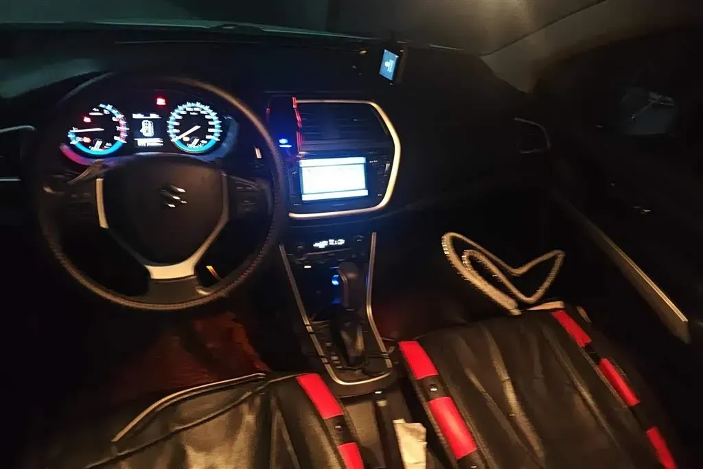 2015 Suzuki S-cross 1.4T 140HP L4 6AT,autocango,china used car exporter,china ev exporter,chinese used car exporter,chinese used ev exporter